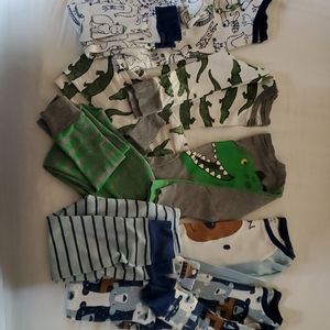 Lot of 5 sets Carter's pjs